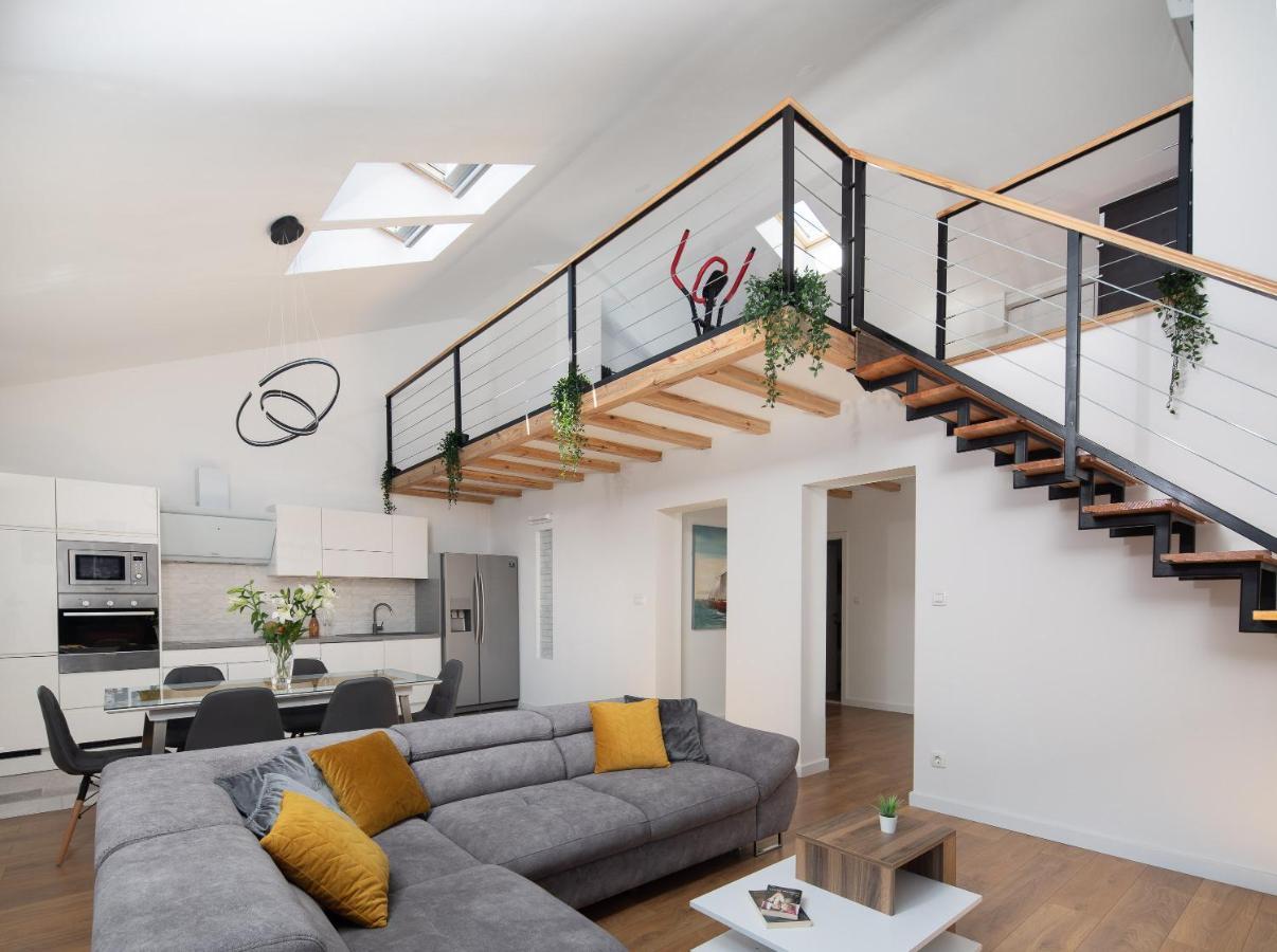 Metily Apartment Split Exterior photo