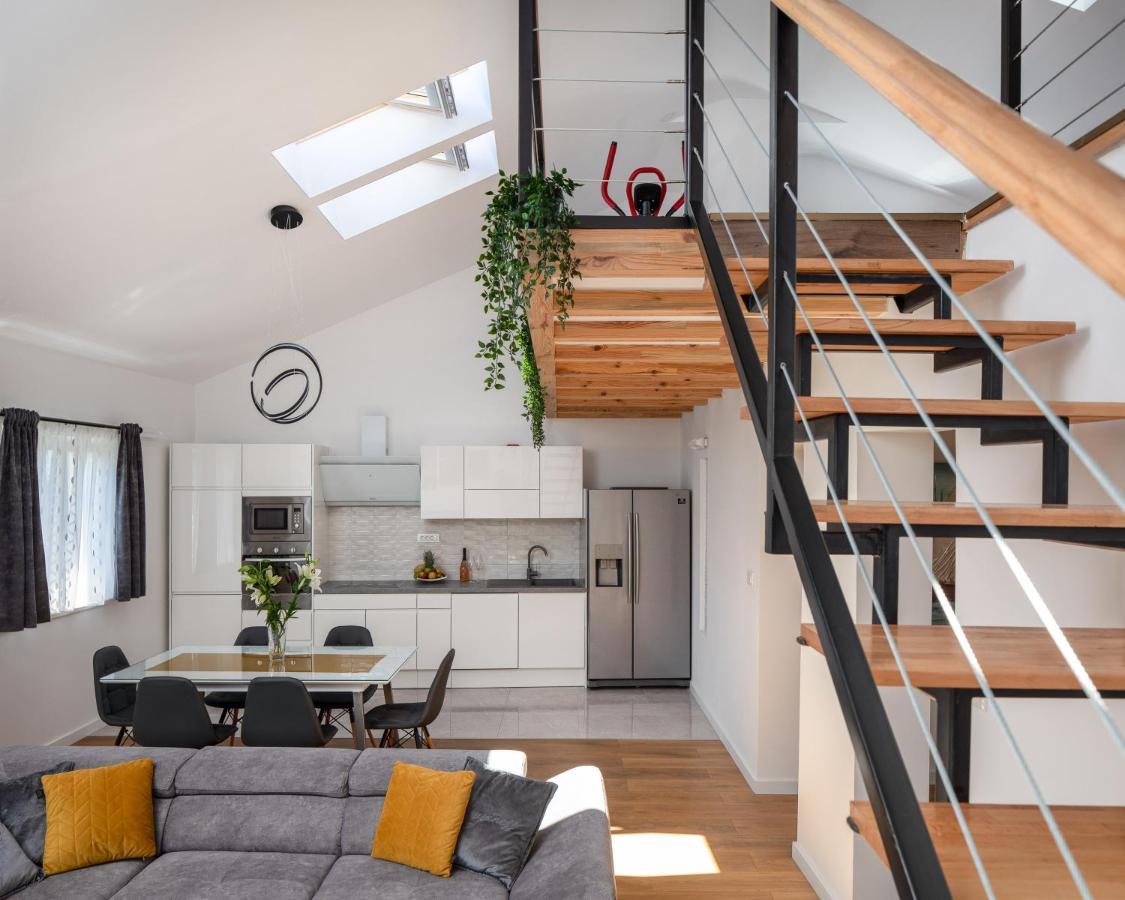 Metily Apartment Split Exterior photo